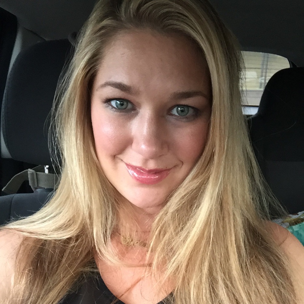 Meet your Posher, Nicole